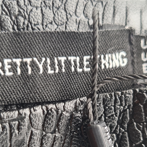 Pretty Little Things Black Leather Look Wrap skirt size 16 Rrp $45 - Picture 3 of 4